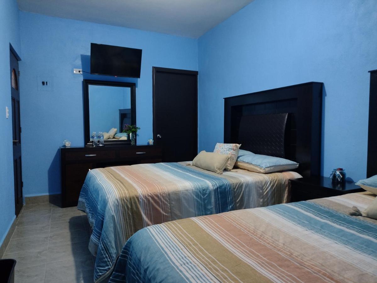 Hotel Prado'S Puerto San Carlos Esterno foto