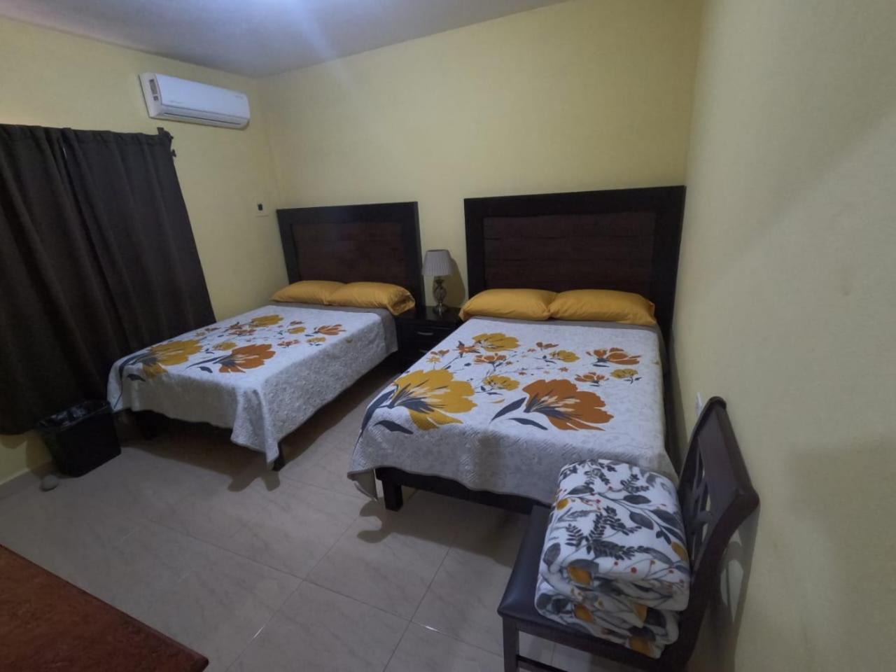 Hotel Prado'S Puerto San Carlos Esterno foto