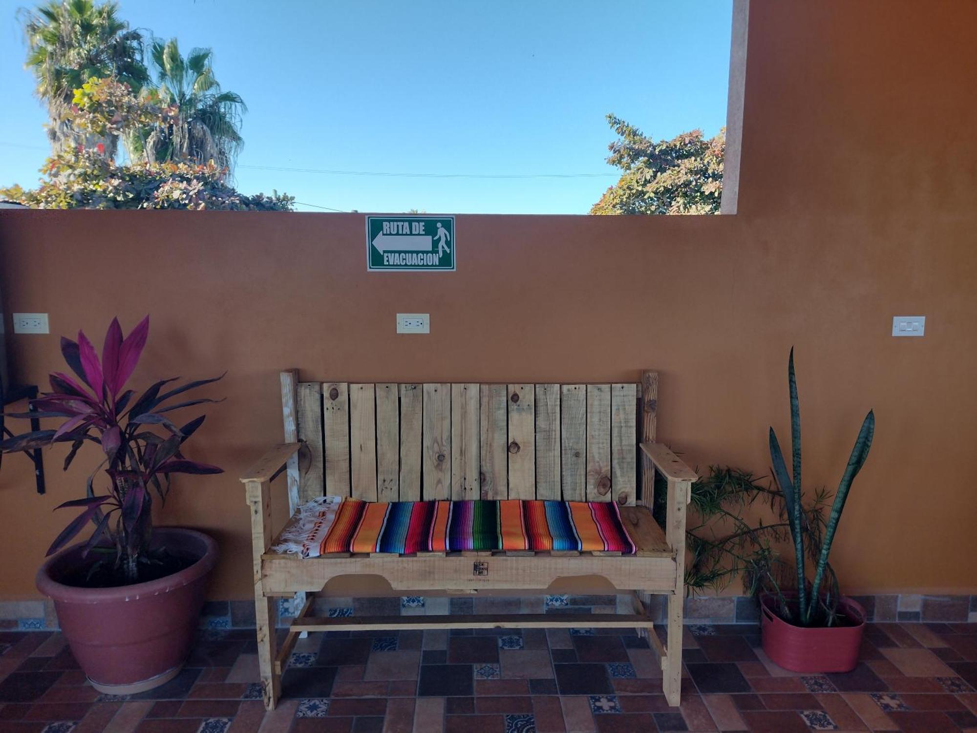 Hotel Prado'S Puerto San Carlos Esterno foto